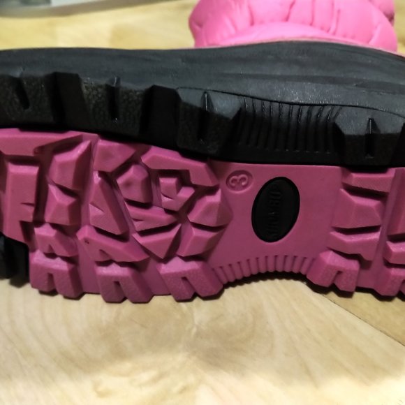 Khombu Winter Boots - Picture 4 of 5